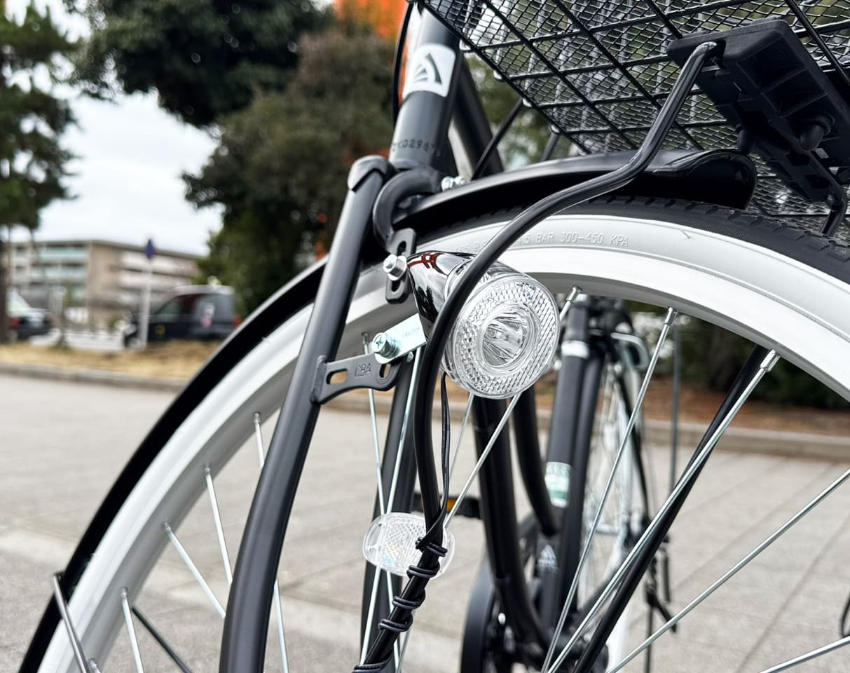 自転車機能設備説明画像：常時点灯ライト