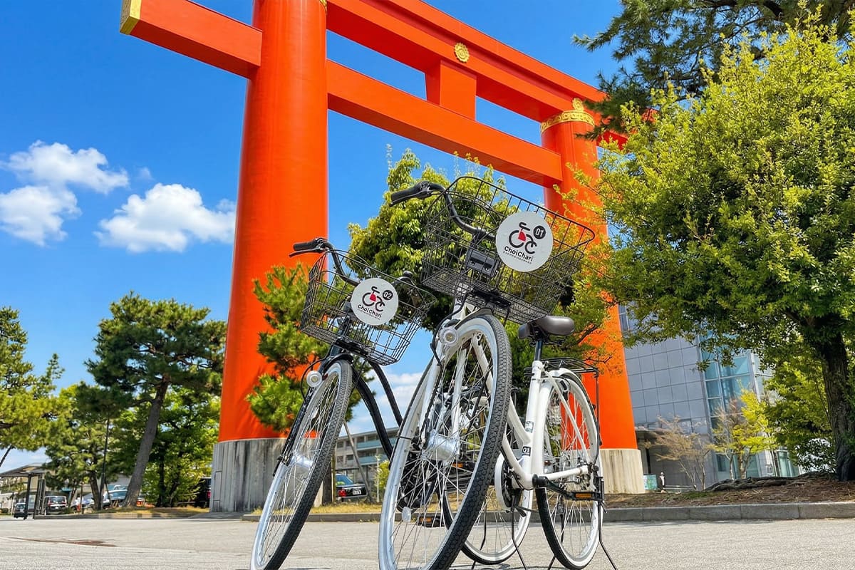 京都市内各名所には自転車の駐輪場も多く整備されています
