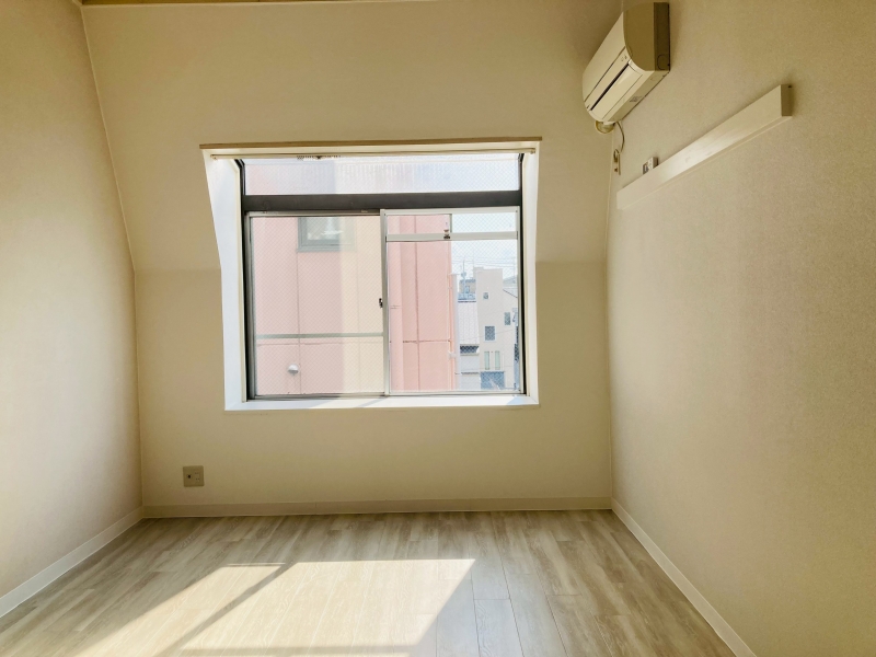 パディマンユニ 号室